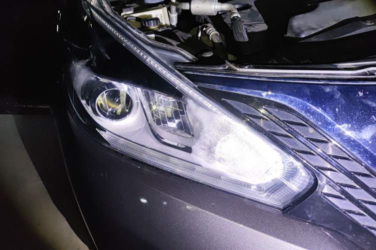 Used Nissan Murano 2019 2.5L XL Two-Wheel Drive SmartConnect Luxury Edition China V Standard Right Front Headlight