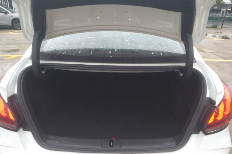 Used MG 5 2023 180 DVVT Manual Fashion Edition