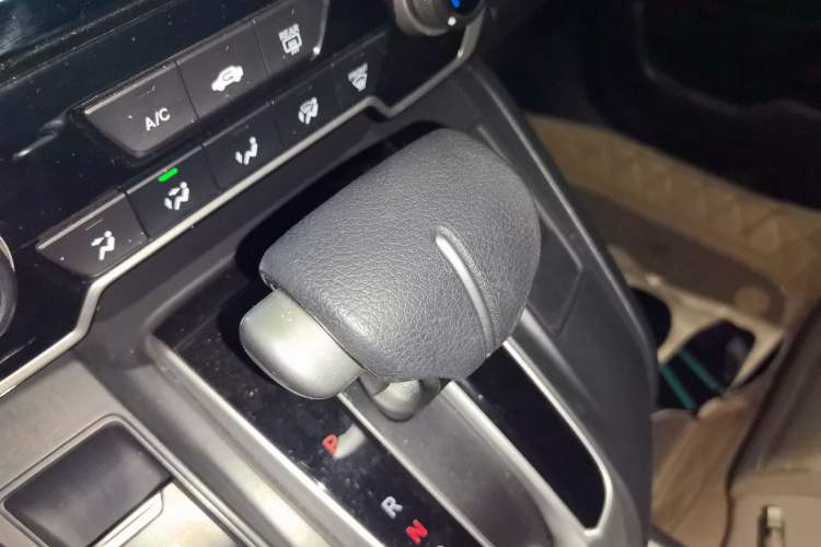 Used Honda CR-V 2019 240TURBO CVT 2WD Comfort Version China VI Emission Standard Gear Lever