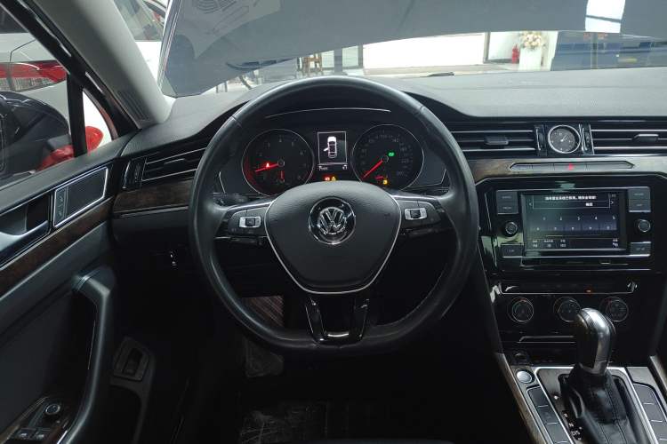 Used Volkswagen Magotan 2018 330TSI DSG Advanced Model