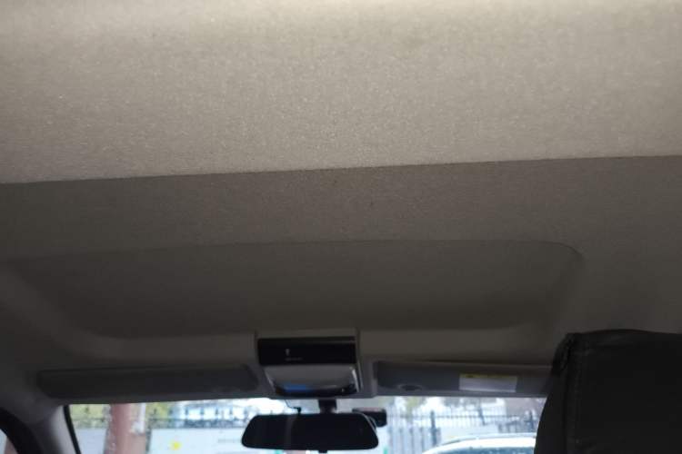 Used FORTHING Lingzhi 2019 M5L 1.6L 7-Seater Comfort Model China VI Standard Headliner