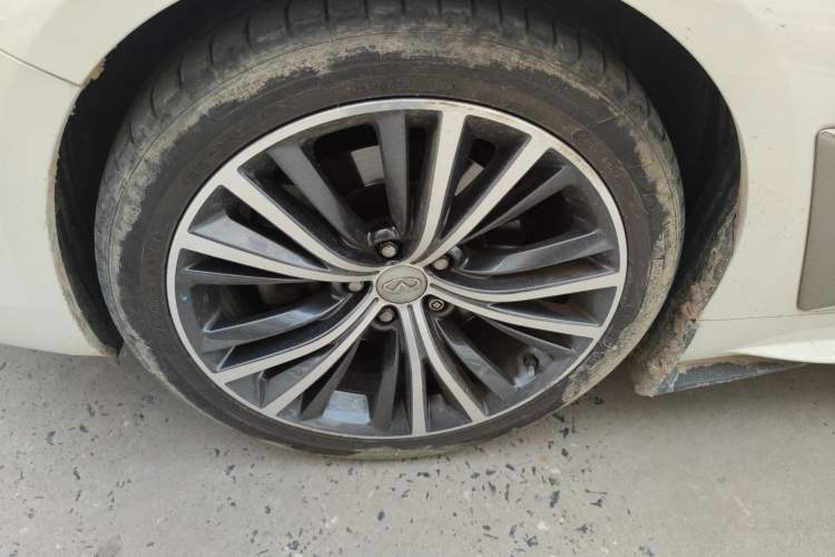 Used Infiniti Q60 2019 2.0T Luxury Edition
