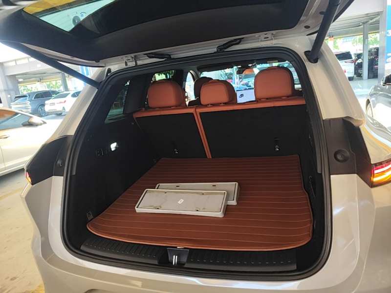 Used Li Auto L6 2024 Pro Model — 18