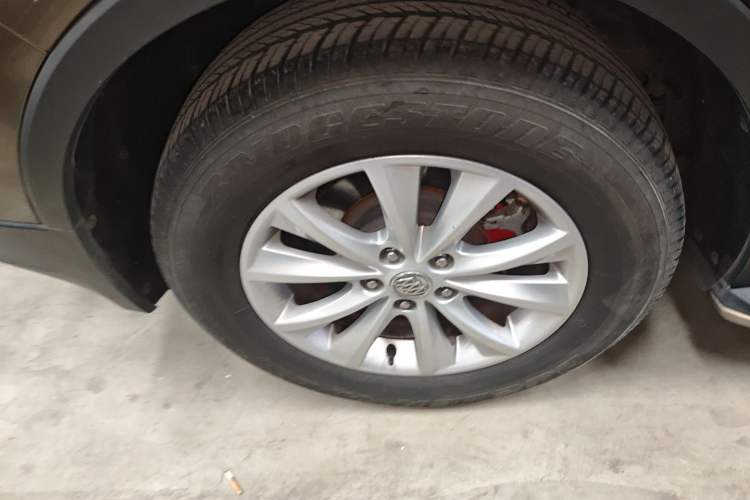 Used Buick Envision 2017 28T Four-Wheel Drive Elite Model
