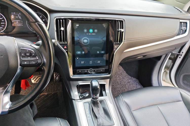 Used Roewe RX5 2016 20T Two-Wheel Drive Automatic Internet Smart Edition Audio And AC Panel