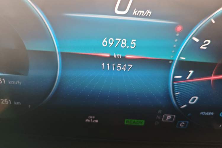 Used Mercedes-Benz GLS 2020 GLS 450 4MATIC Dynamic Edition Odometer Close Up