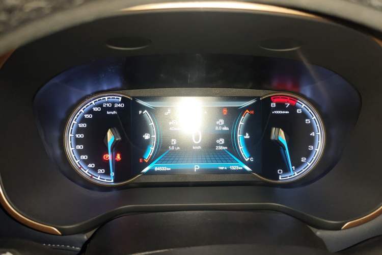 Used CHANGAN OSHAN COS1 2018 1.5T Automatic Smart 6-Seater
