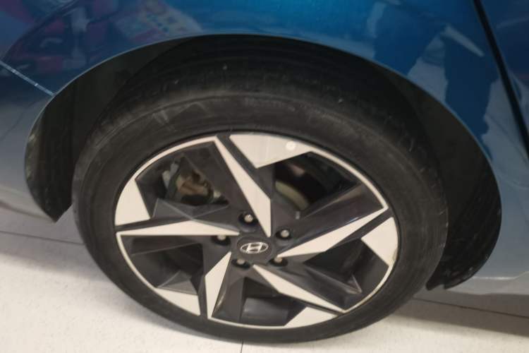 Used Hyundai Elantra 2021 1.5L CVT LUX Prestige Edition
