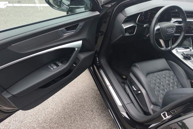 Used Audi A6L 2025 Revised 45 TFSI Prestige Dynamic Edition
