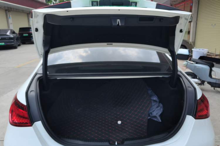 Used Mercedes-Benz C-Class 2022 C 200 L Sport Edition Trunk