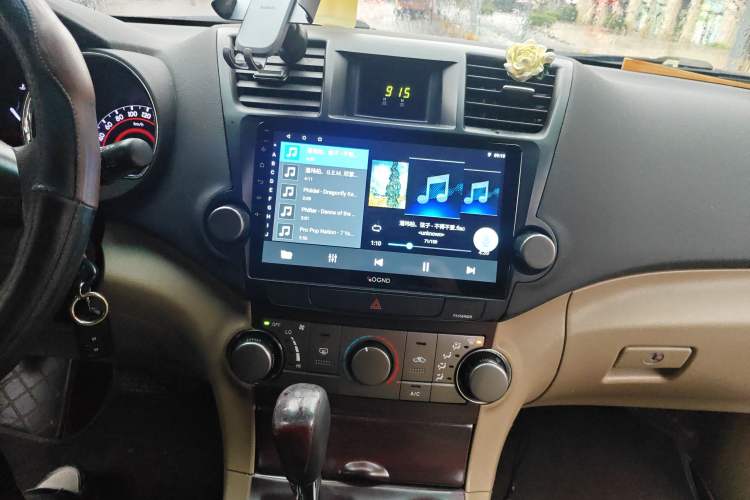 Used Toyota Highlander 2013 2.7L Two-Wheel Drive 5-Seater Purple Gold Edition
