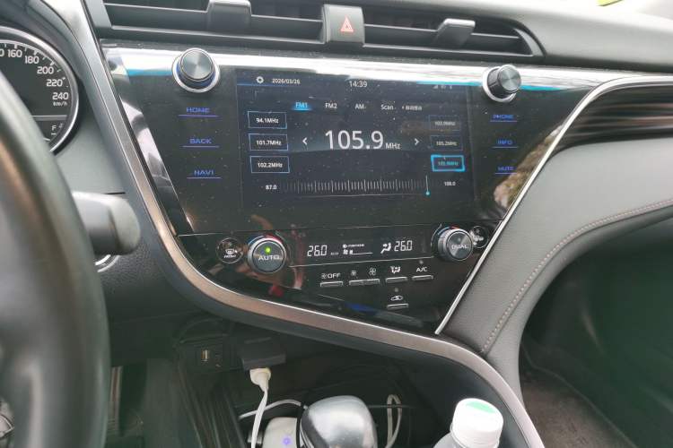 Used Toyota Camry 2019 2.5G Luxury Edition China V Standard Audio And AC Panel