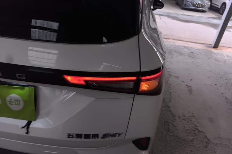 Used Wuling Asta 2022 2.0L DHT Electric-Speed Version