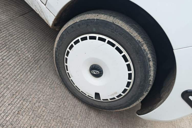 Used Chery QQ Ice Cream 2024 170km Milkshake Exterior 1