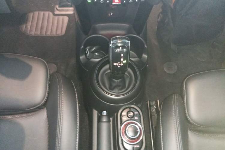 Used MINI MINI 2022 1.5T COOPER Classic Edition