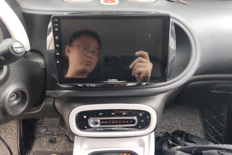 Used smart forfour 2016 1.0L 52 kW Dynamic Edition