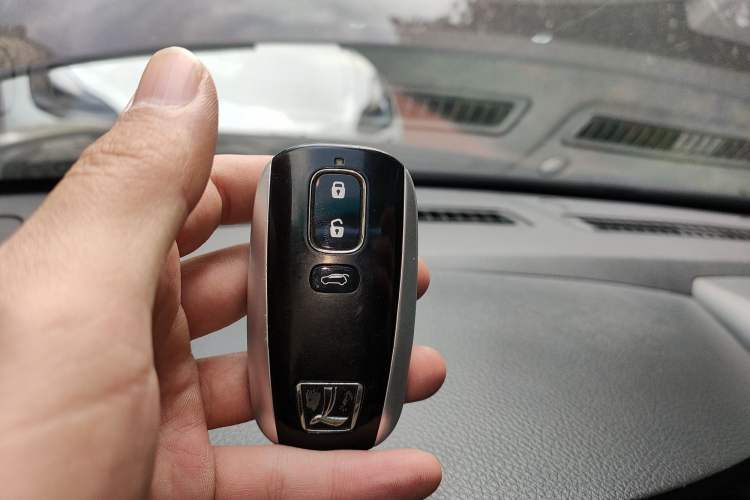 Used Luxgen Great 7 SUV 2014 2.2T Two-Wheel-Drive Smart Version