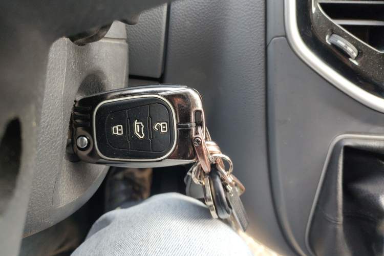 Used SAIC MAXUS Xintu V80 