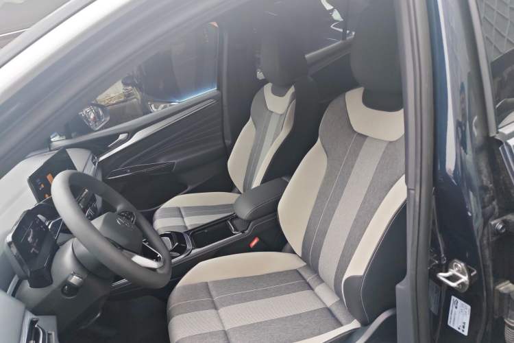 Used Volkswagen ID.4 CROZZ 2021 Long-Range PURE+ Two-Wheel Drive Version Left Front Seat