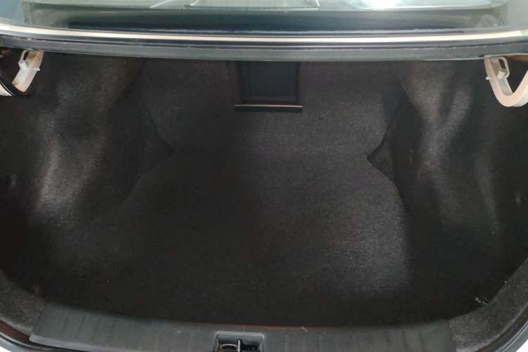 Used Nissan Sylphy 2019 1.6XV CVT Smart Connect Luxury Edition China VI Standard Trunk