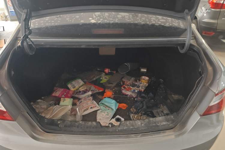 Used Hyundai Sonata 2011 2.0L Automatic Luxury Edition
