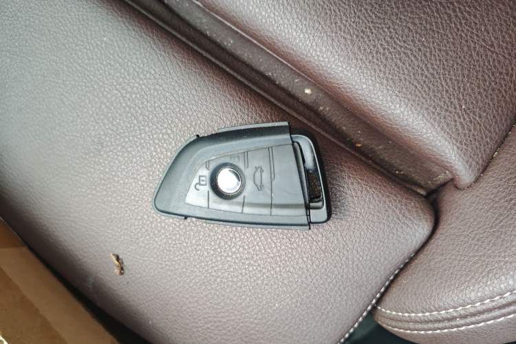 Used BMW X1 2020 sDrive20Li Premium Edition Vehicle Key