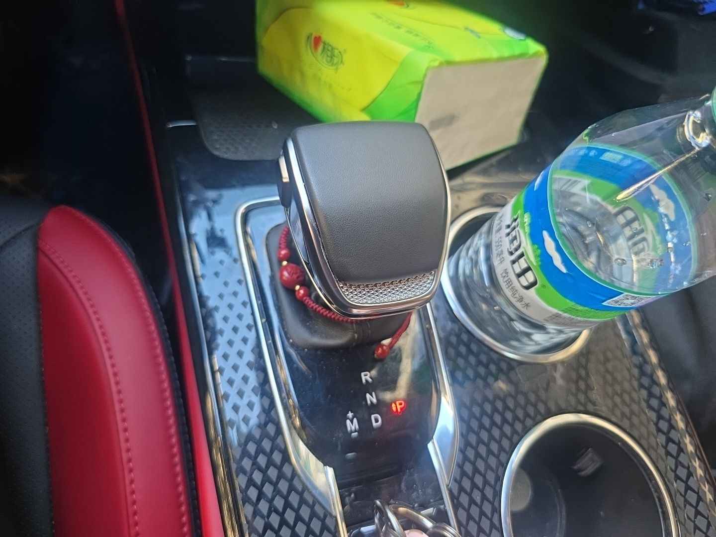 Hongqi HS3 2023 1.5T Two-Wheel Drive Shanwei Edition — снимка 14