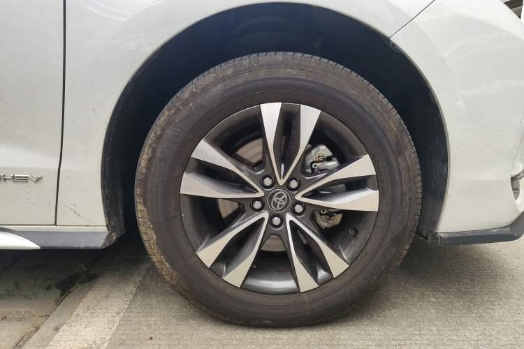 Used Toyota Granvia 2024 2.5L Hybrid Luxury Edition
