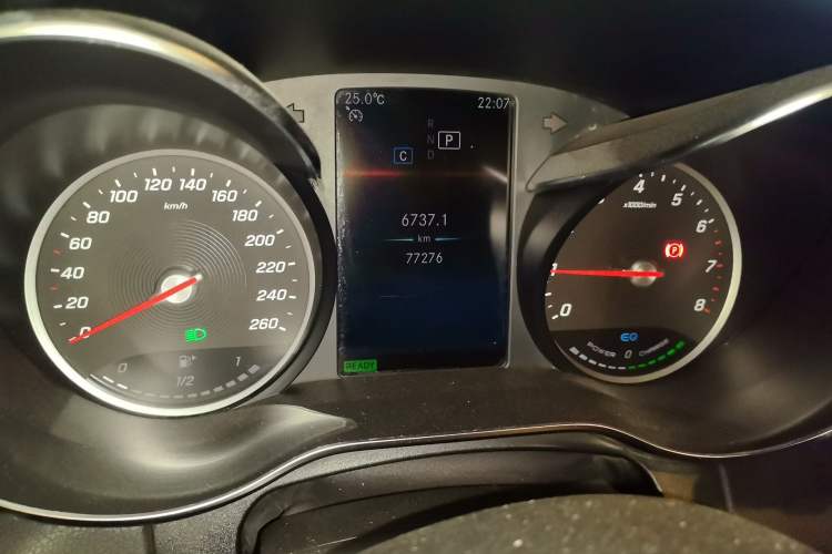 Used Mercedes-Benz C-Class 2019 C 260 Sport Edition Odometer Close Up