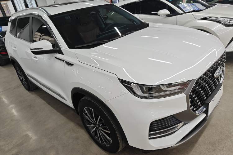 Used Chery Tiggo 8 PLUS 2022 290TGDI DCT Luxury Edition Front Right 45 Deg