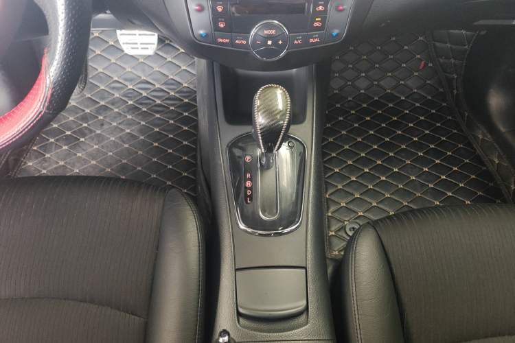 Used Nissan Tiida 2011 1.6L CVT Luxury Edition