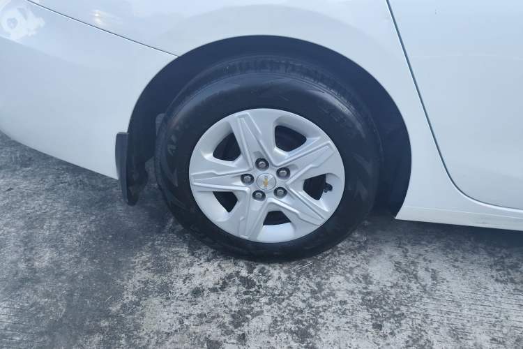 Used Chevrolet Cavalier 2019 320 Automatic Enjoyment with Sunroof Right Rear Wheel Hub