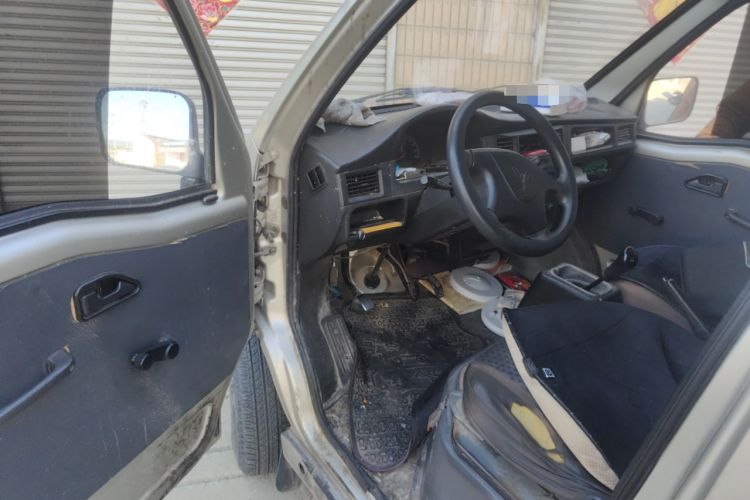 Used Wuling Zhiguang 2013 1.0L Practical Version Driver Seat