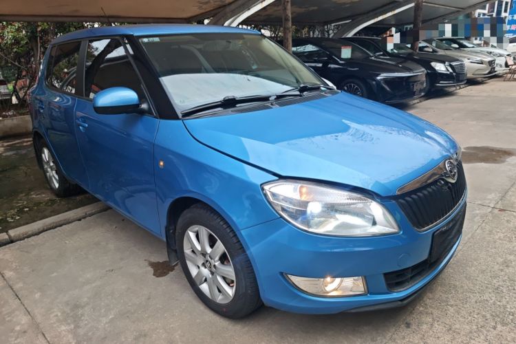 Used Skoda Fabia 2014 1.4L Automatic Crystal Edition