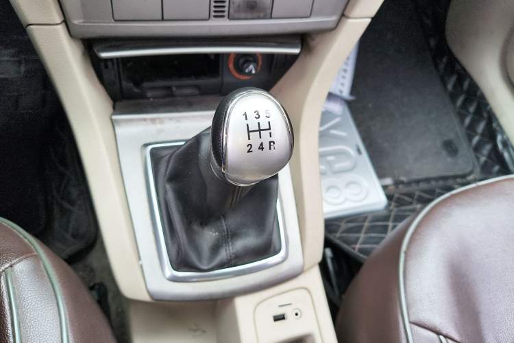 Used Ford Focus 2011 Sedan 1.8L Manual Classic Model
