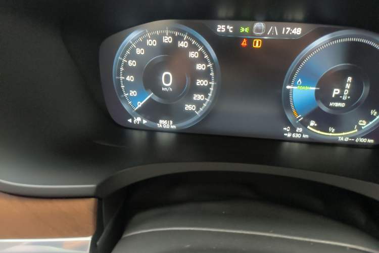 Used Volvo S90 New Energy 2020 T8 e-Drive Hybrid – Zhiyi Luxury Edition Odometer Close Up