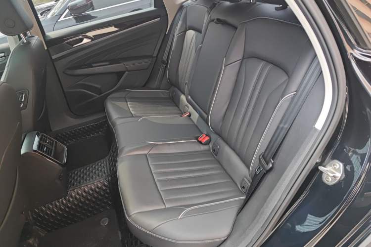 Used Volkswagen Passat 2022 330TSI Starry Elite Edition Custom Version Left Rear Seat