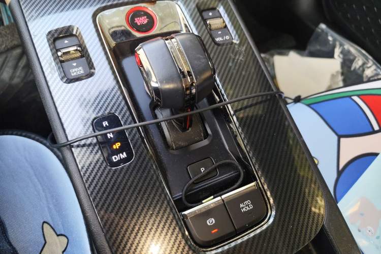 Used GAC Trumpchi EMPOW 2021 270T DCT J16 Version Gear Lever