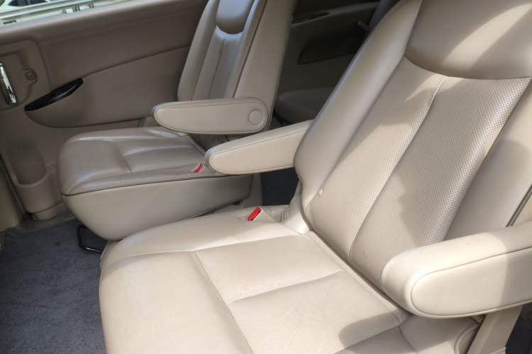 Used Nissan Quest 2015 3.5L SL
