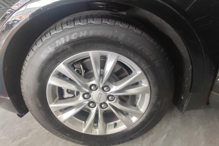 Used Cadillac XT5 2022 2.0T Two-Wheel Drive Luxury Version