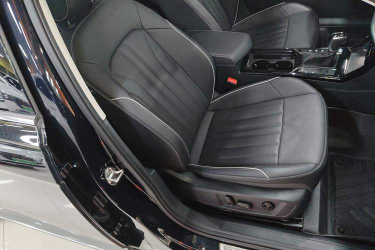 Used Volkswagen Passat 2023 330TSI Elite Edition
