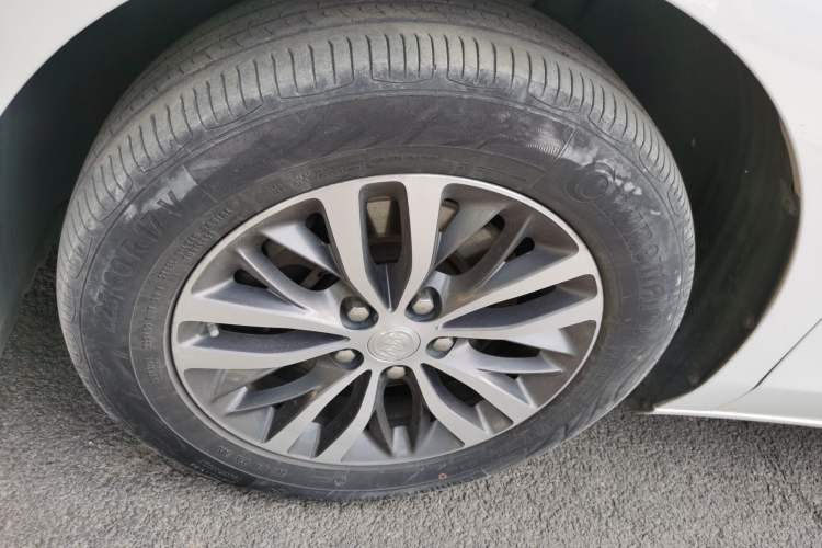 Used Buick GL8 2018 ES 28T Luxury Model China VI Standard Left Front Wheel Hub