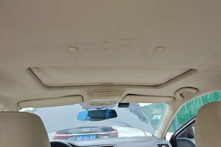 Used Volkswagen Sagitar 2014 Revised Version 1.6L Manual Comfort Edition Headliner