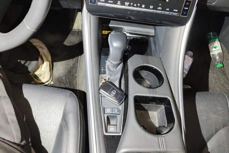 Used Toyota Avalon 2022 2.0L Luxury Edition