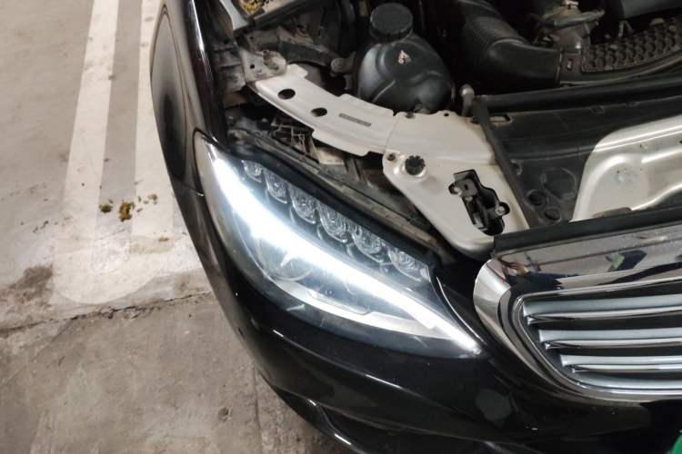 Used Mercedes-Benz C-Class 2018 C 200 L Right Front Headlight