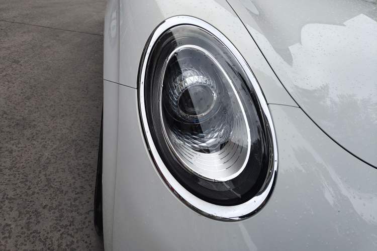 Used ORA Lightning Cat 2022 555 km Luxury Edition