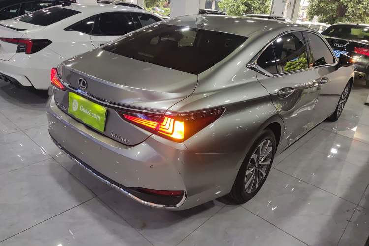 Used Lexus ES 2022 200 Excellence Edition
