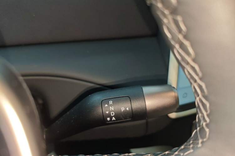 Used Li Auto MEGA 2025 Home Family Special Edition Gear Lever