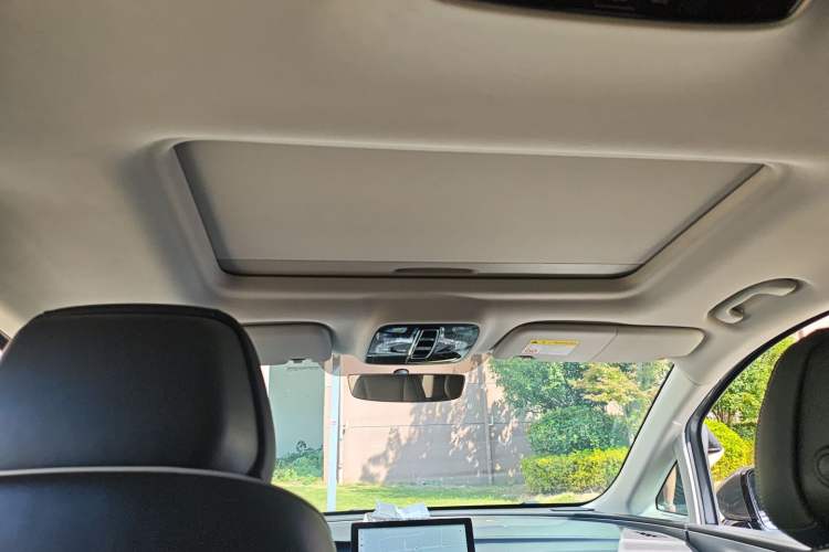 Used Roewe iMAX8 2022 400TGI Flagship Edition
