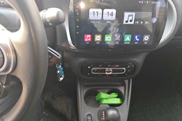 Used smart fortwo 2018 1.0L 52kW Hardtop Passion Edition China V Standard
